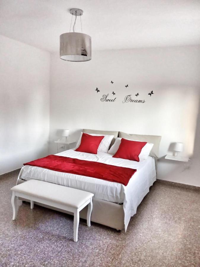 טסרה Red Tower Venice Apartment - 2 Mins From Vce Airport- Free Wifi מראה חיצוני תמונה