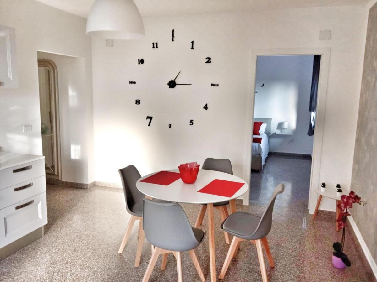 טסרה Red Tower Venice Apartment - 2 Mins From Vce Airport- Free Wifi מראה חיצוני תמונה