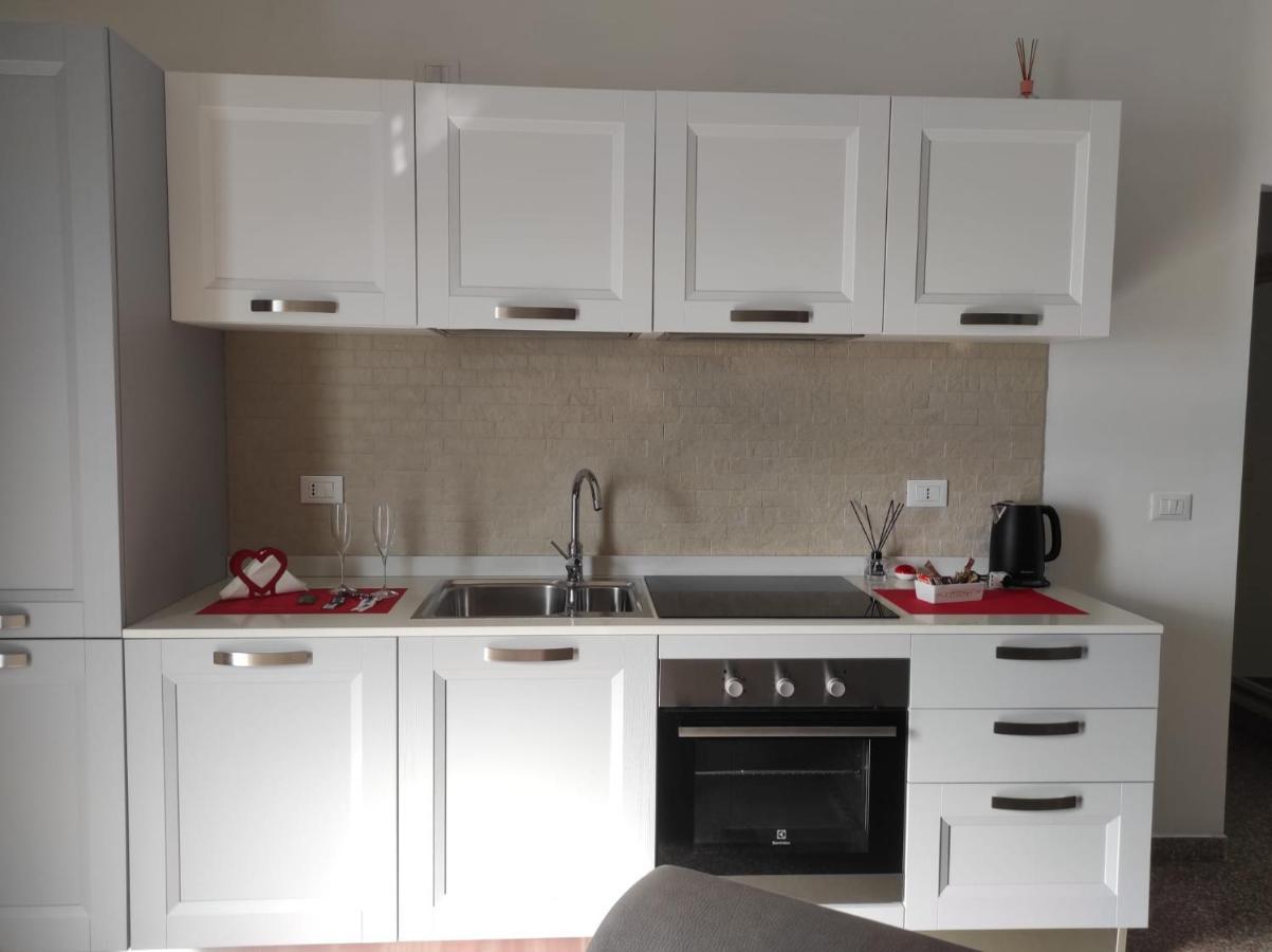 טסרה Red Tower Venice Apartment - 2 Mins From Vce Airport- Free Wifi מראה חיצוני תמונה