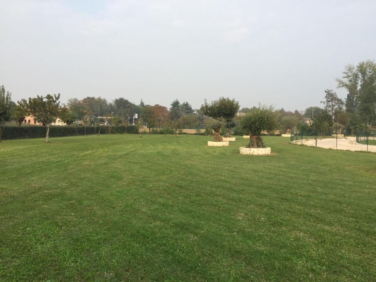 טסרה Red Tower Venice Apartment - 2 Mins From Vce Airport- Free Wifi מראה חיצוני תמונה
