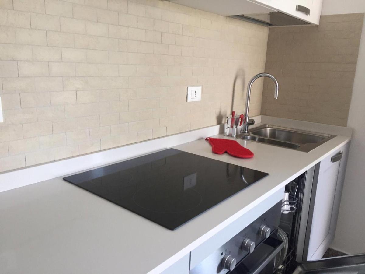 טסרה Red Tower Venice Apartment - 2 Mins From Vce Airport- Free Wifi מראה חיצוני תמונה